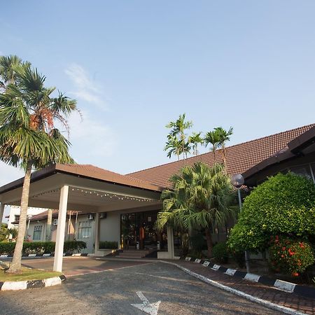 Hotel Seri Malaysia Rompin Куала Ромпін Екстер'єр фото