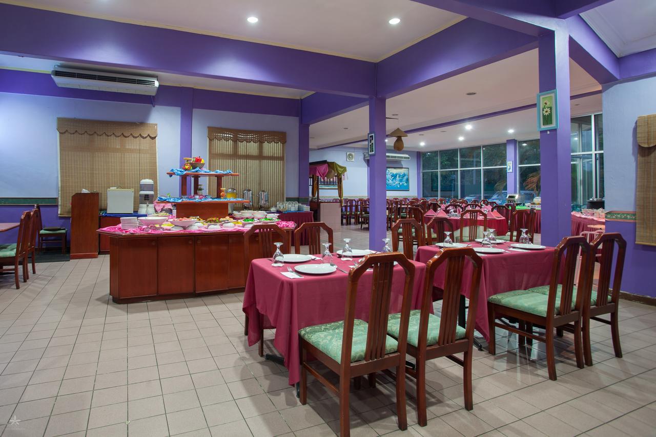 Hotel Seri Malaysia Rompin Куала Ромпін Екстер'єр фото