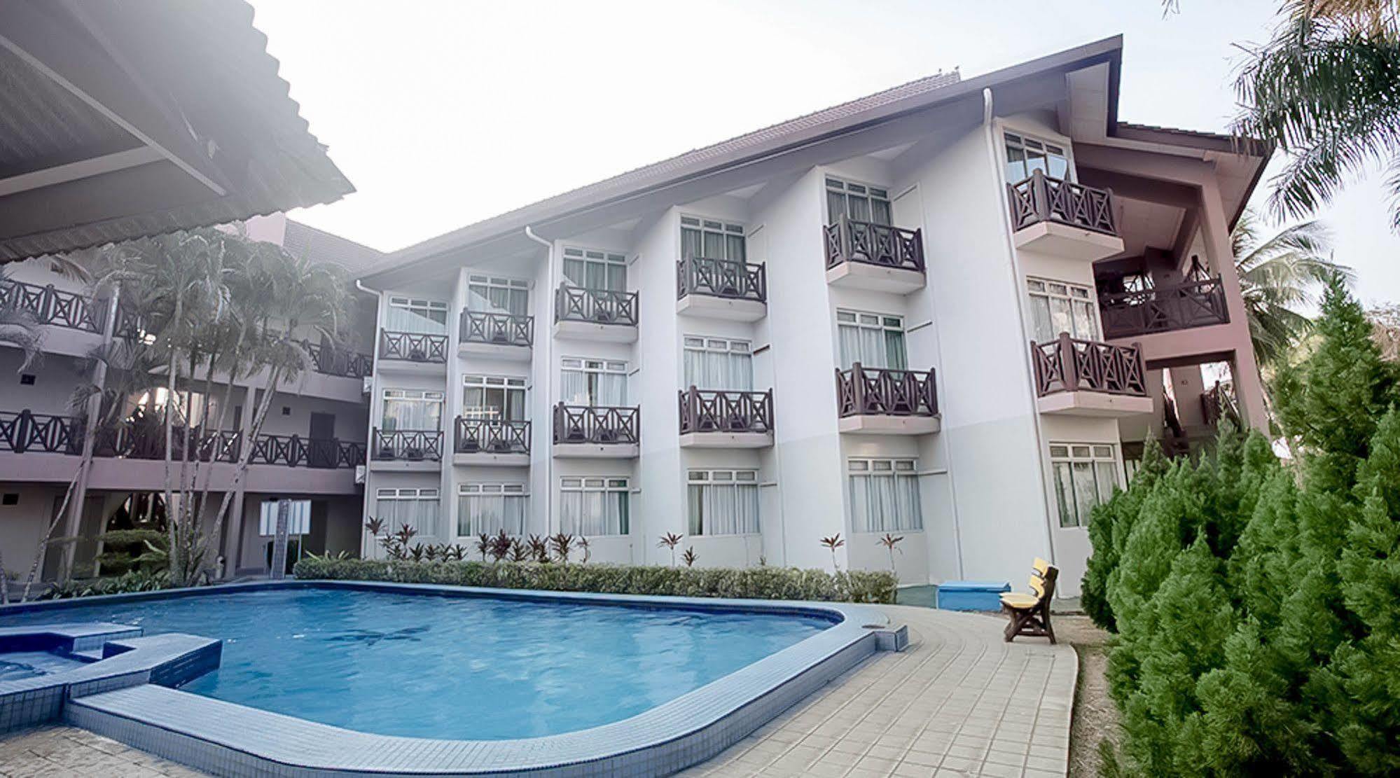 Hotel Seri Malaysia Rompin Куала Ромпін Екстер'єр фото