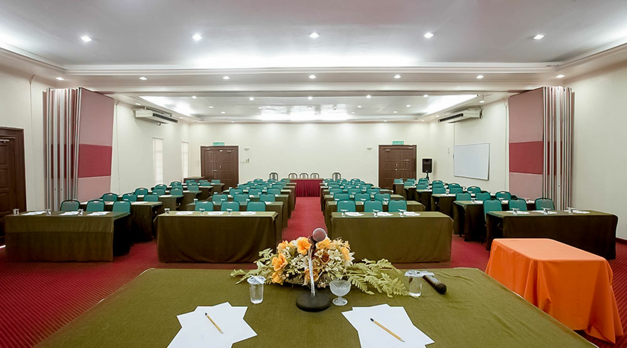 Hotel Seri Malaysia Rompin Куала Ромпін Екстер'єр фото